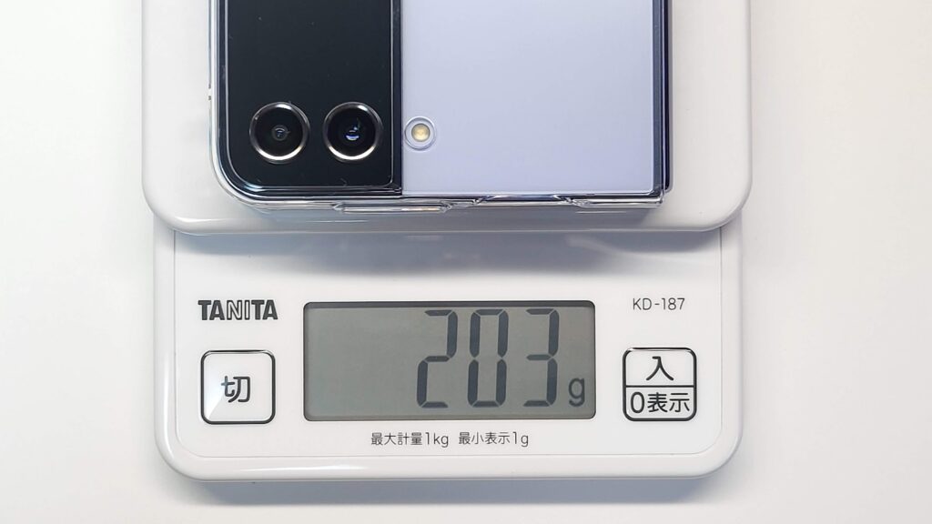 Galaxy Z Flip4 純正クリアケース 重さ